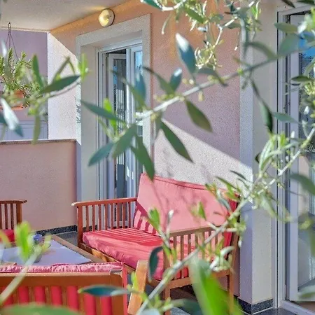 Ferienwohnung Fuer 4 Personen Ca 40 Qm In Medulin, Istrien Suedkueste Von Istrien - B60171 Appartement